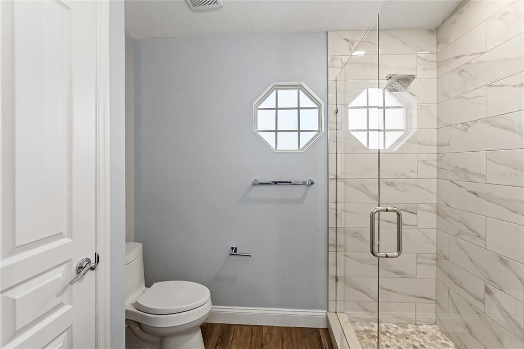 Activo con contrato: $489,000 (3 camas, 2 baños, 1553 Pies cuadrados)