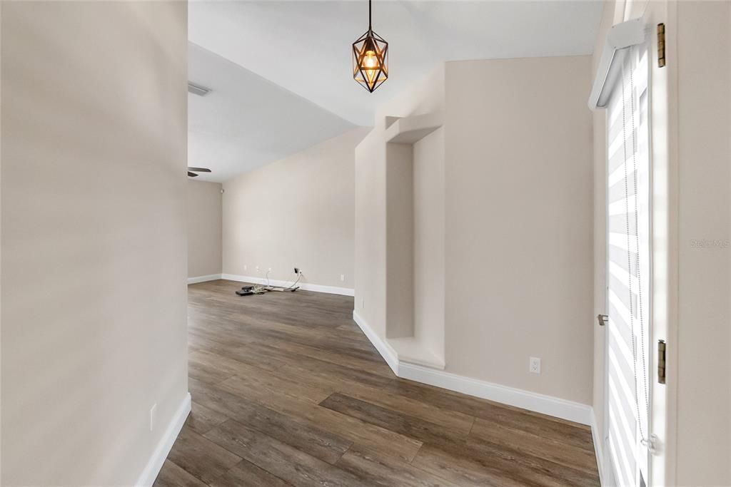 Activo con contrato: $489,000 (3 camas, 2 baños, 1553 Pies cuadrados)