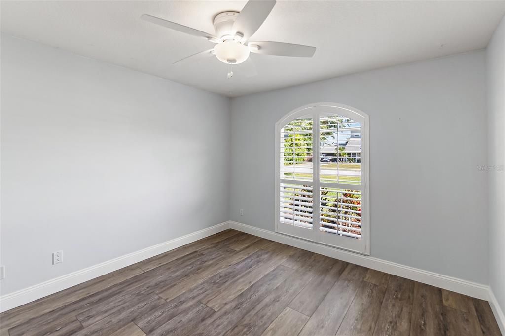 Activo con contrato: $489,000 (3 camas, 2 baños, 1553 Pies cuadrados)