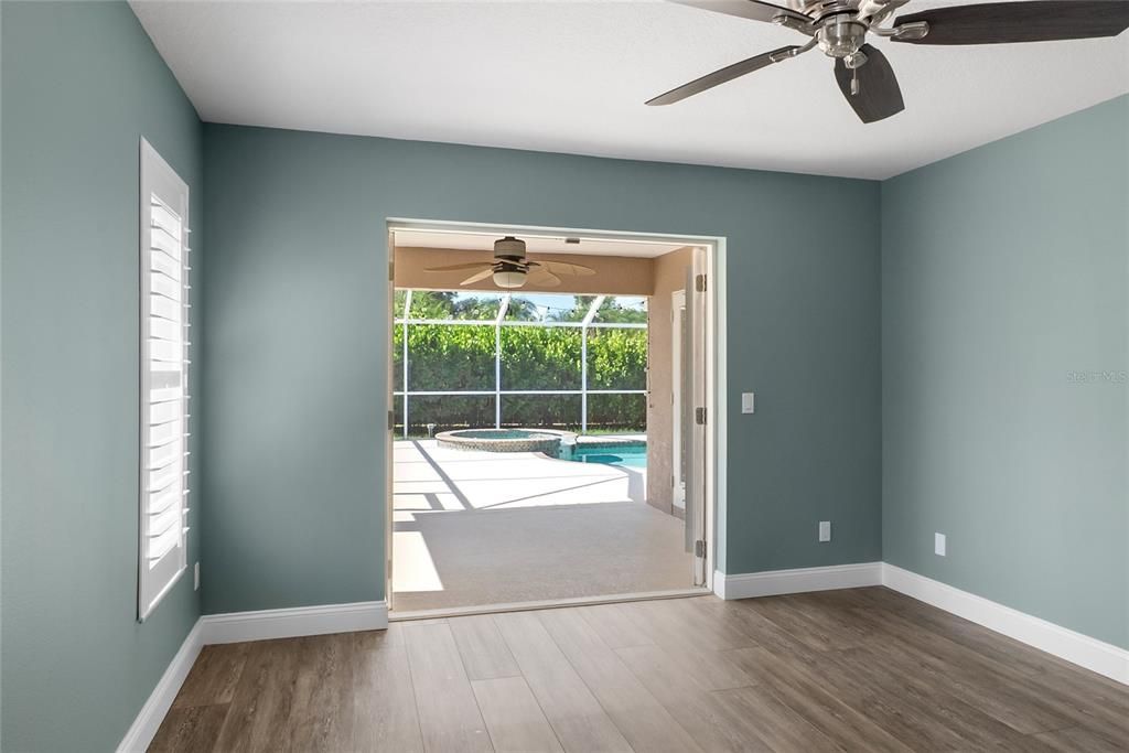Activo con contrato: $489,000 (3 camas, 2 baños, 1553 Pies cuadrados)