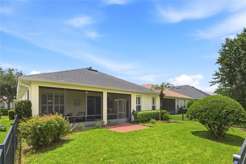 For Sale: $355,000 (2 beds, 2 baths, 1689 Square Feet)
