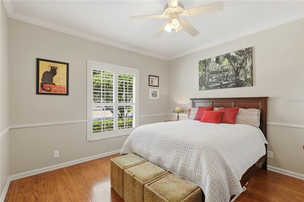 For Sale: $355,000 (2 beds, 2 baths, 1689 Square Feet)
