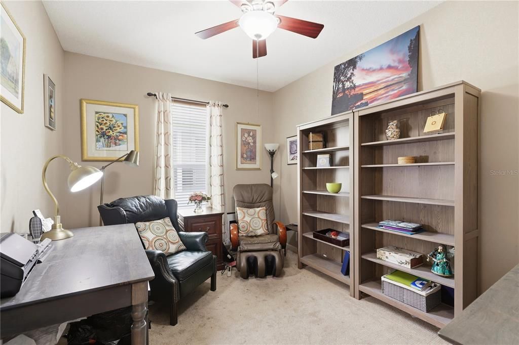 For Sale: $355,000 (2 beds, 2 baths, 1689 Square Feet)