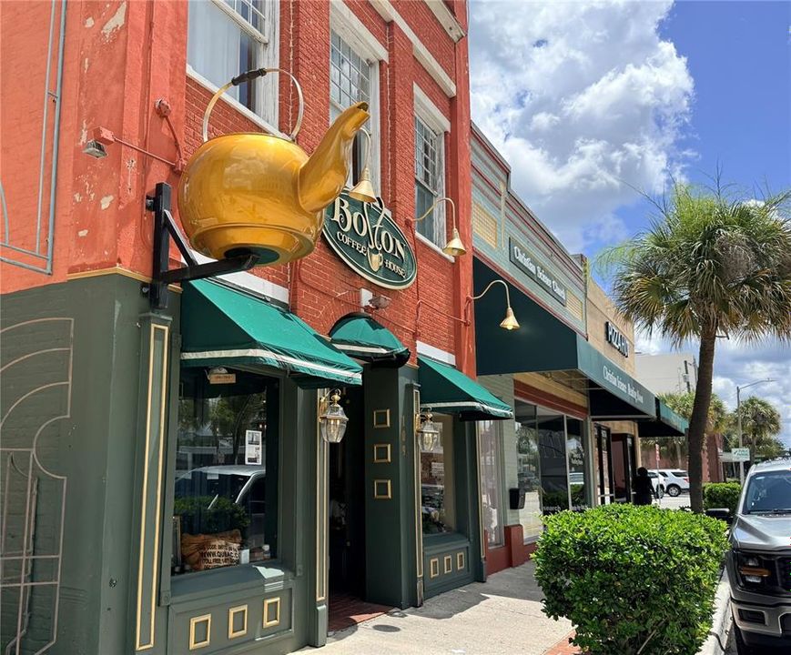 For Sale: $355,000 (2 beds, 2 baths, 1689 Square Feet)