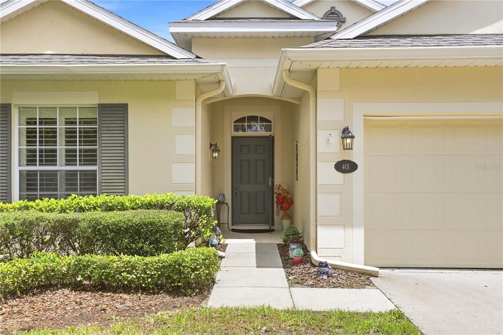 For Sale: $355,000 (2 beds, 2 baths, 1689 Square Feet)