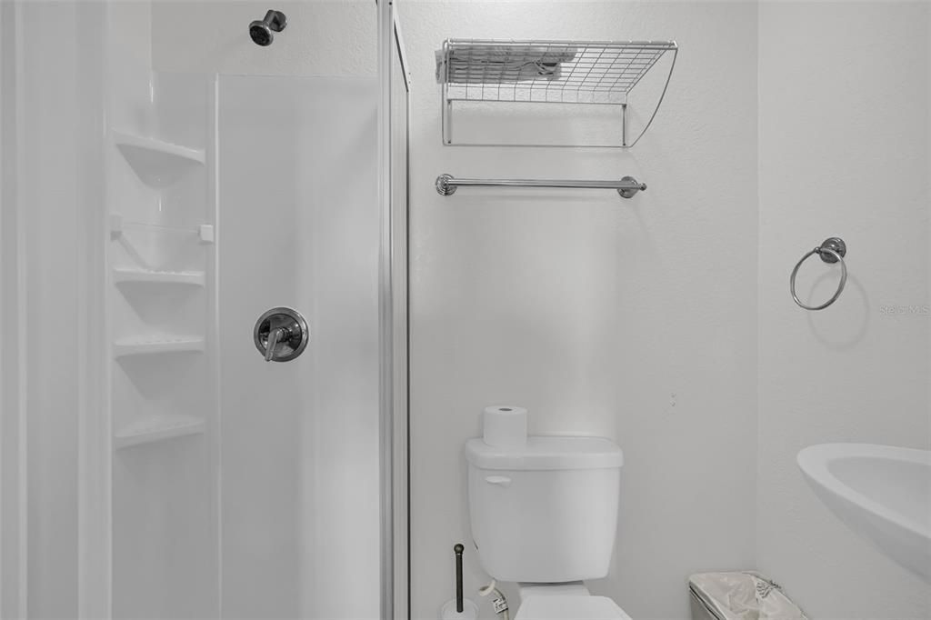 En Renta: $2,700 (4 camas, 3 baños, 1825 Pies cuadrados)