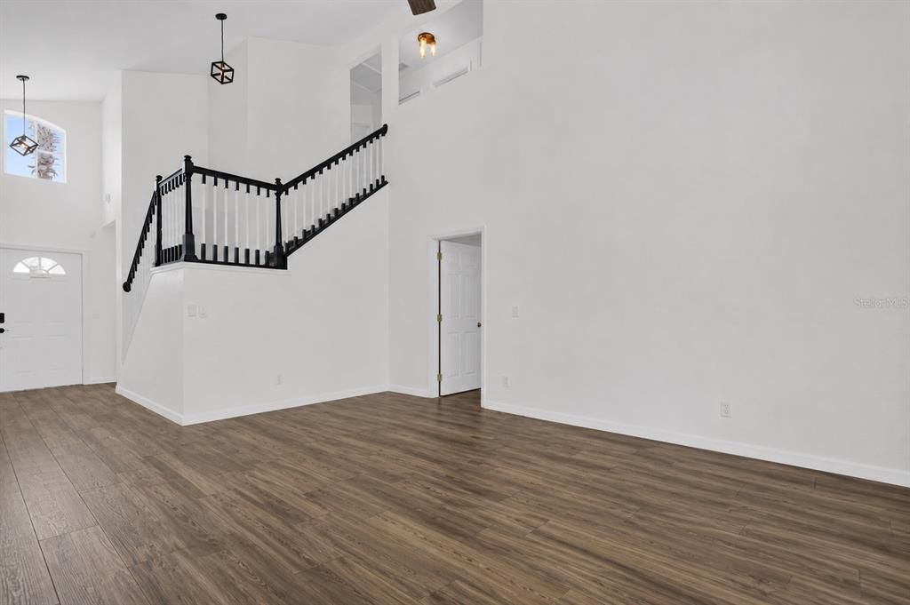 En Renta: $2,700 (4 camas, 3 baños, 1825 Pies cuadrados)