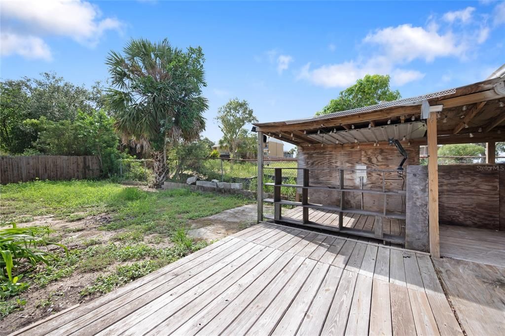 For Sale: $414,000 (5 beds, 2 baths, 1940 Square Feet)
