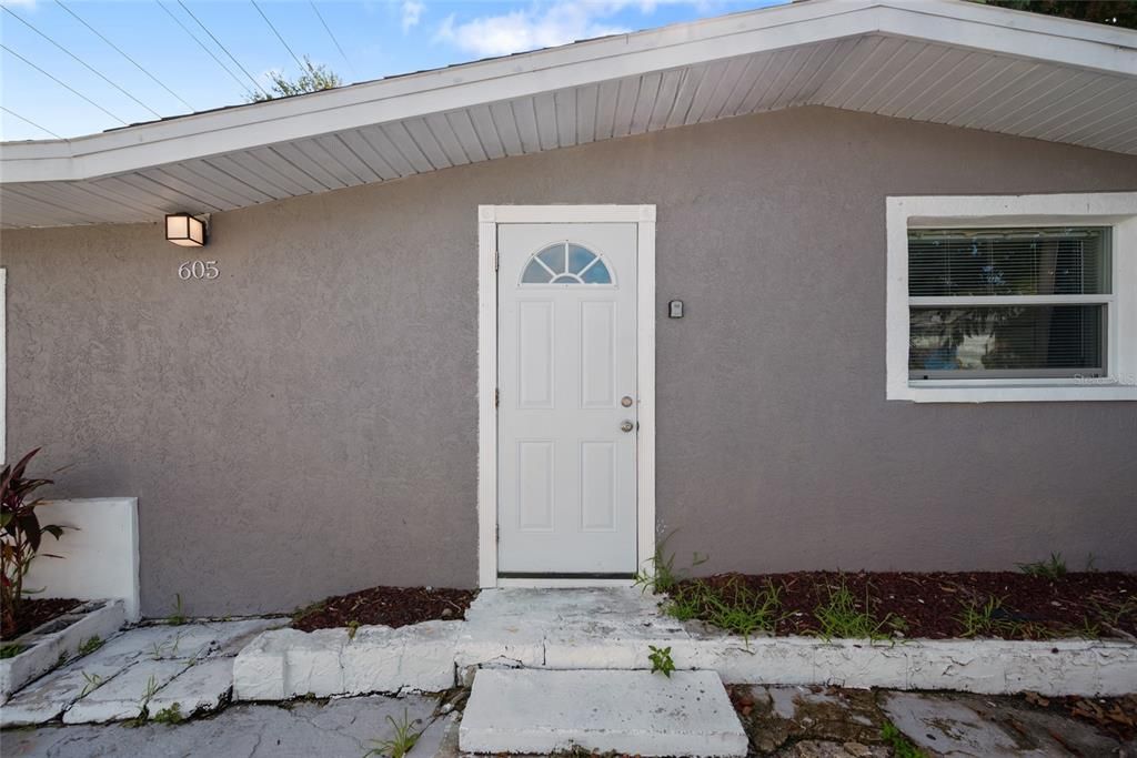 For Sale: $414,000 (5 beds, 2 baths, 1940 Square Feet)