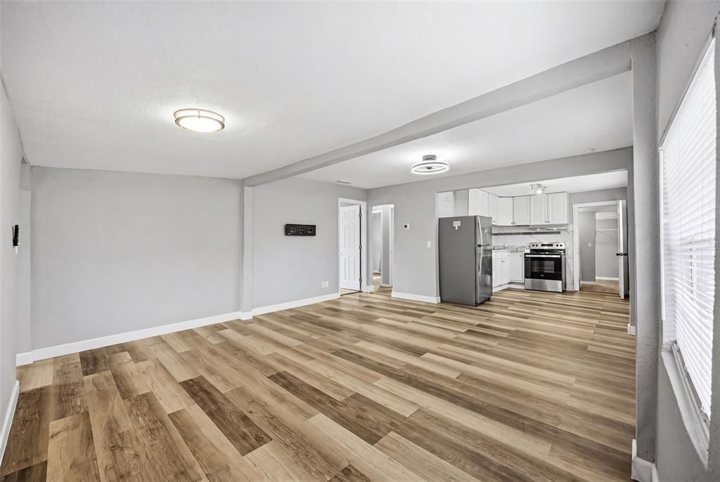 For Sale: $414,000 (5 beds, 2 baths, 1940 Square Feet)