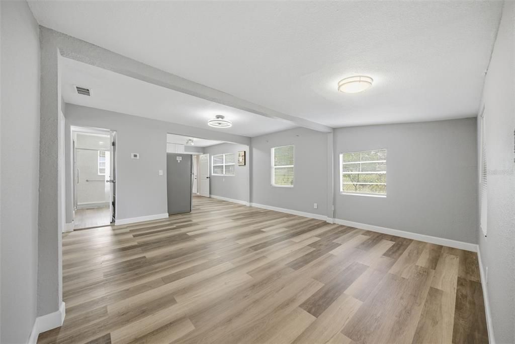 For Sale: $414,000 (5 beds, 2 baths, 1940 Square Feet)