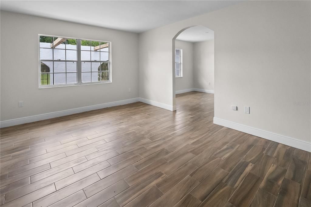 For Sale: $565,000 (4 beds, 3 baths, 2758 Square Feet)