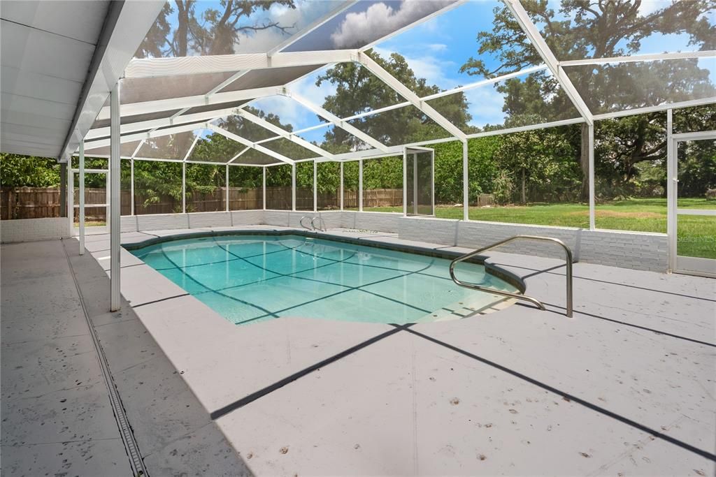 For Sale: $565,000 (4 beds, 3 baths, 2758 Square Feet)