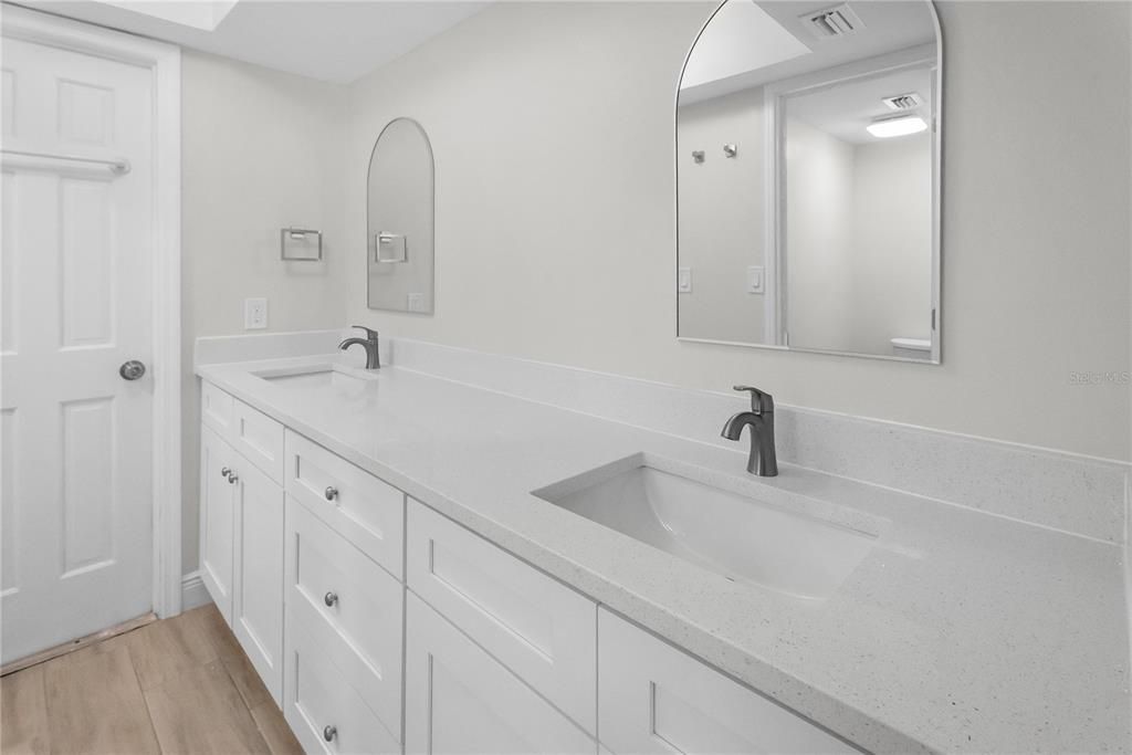 For Sale: $565,000 (4 beds, 3 baths, 2758 Square Feet)