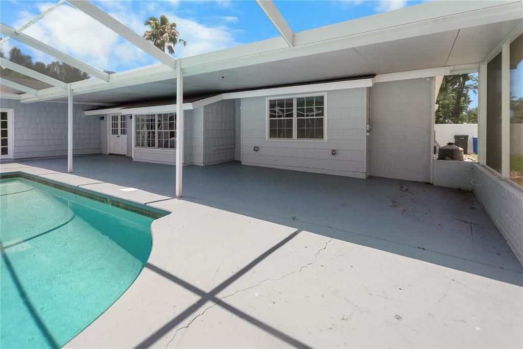 For Sale: $565,000 (4 beds, 3 baths, 2758 Square Feet)