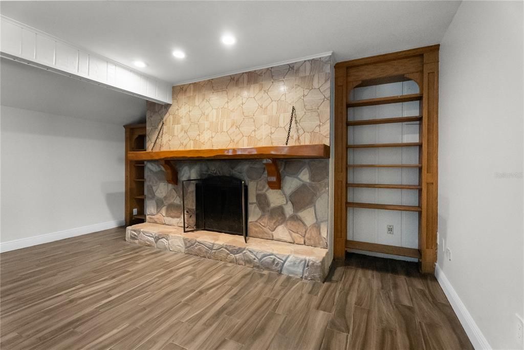 For Sale: $565,000 (4 beds, 3 baths, 2758 Square Feet)