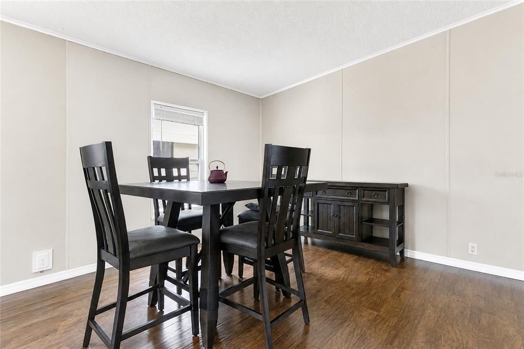 For Sale: $180,000 (2 beds, 2 baths, 1454 Square Feet)