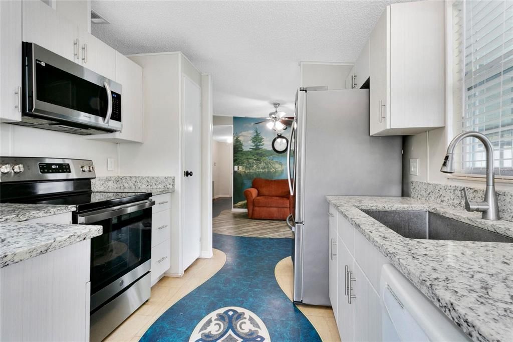 For Sale: $180,000 (2 beds, 2 baths, 1454 Square Feet)