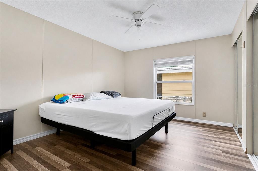 For Sale: $180,000 (2 beds, 2 baths, 1454 Square Feet)