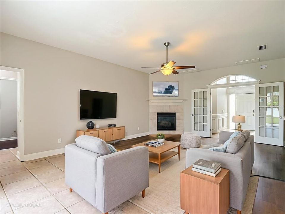 En Venta: $575,000 (5 camas, 3 baños, 3498 Pies cuadrados)