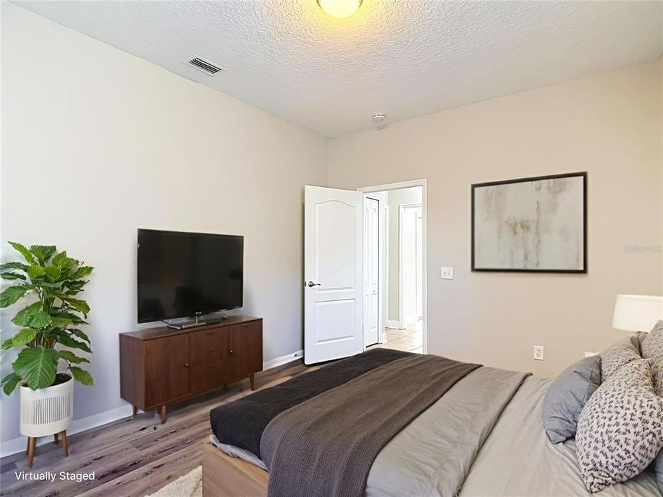 En Venta: $575,000 (5 camas, 3 baños, 3498 Pies cuadrados)