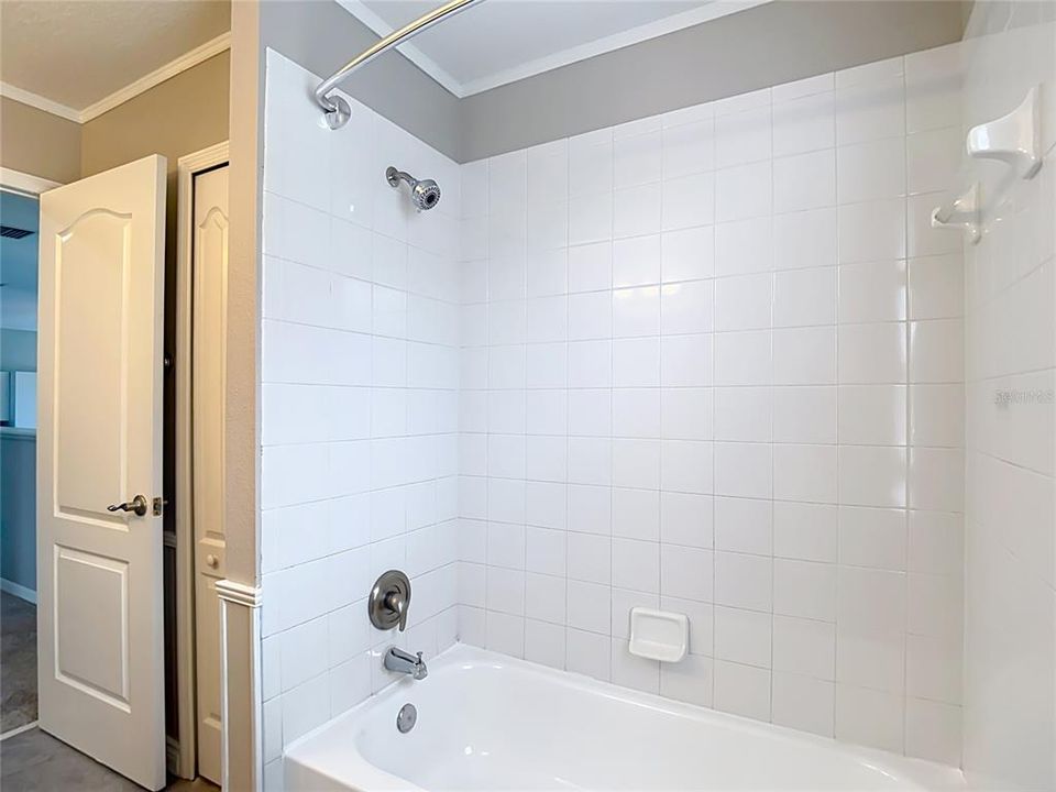 En Venta: $575,000 (5 camas, 3 baños, 3498 Pies cuadrados)