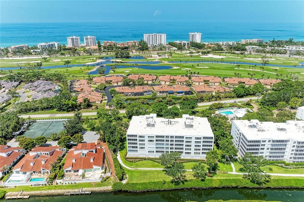 На продажу: $950,000 (3 спален, 2 ванн, 2451 Квадратных фут)