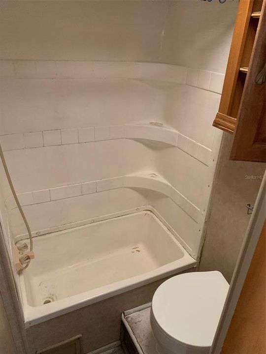 В аренду: $850 (2 спален, 1 ванн, 350 Квадратных фут)