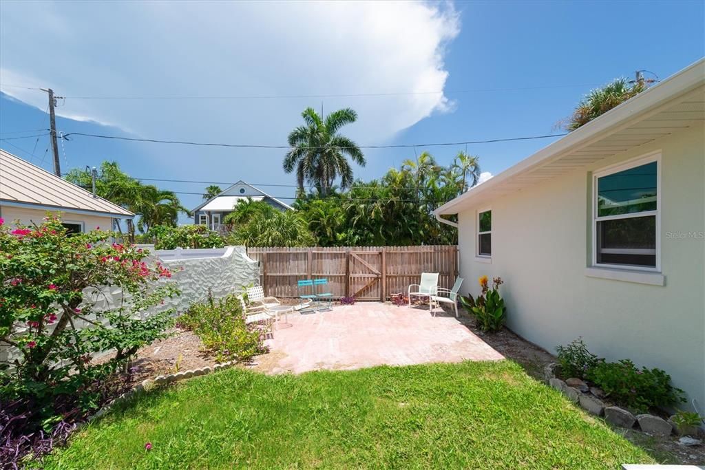 En Venta: $649,000 (3 camas, 2 baños, 1400 Pies cuadrados)