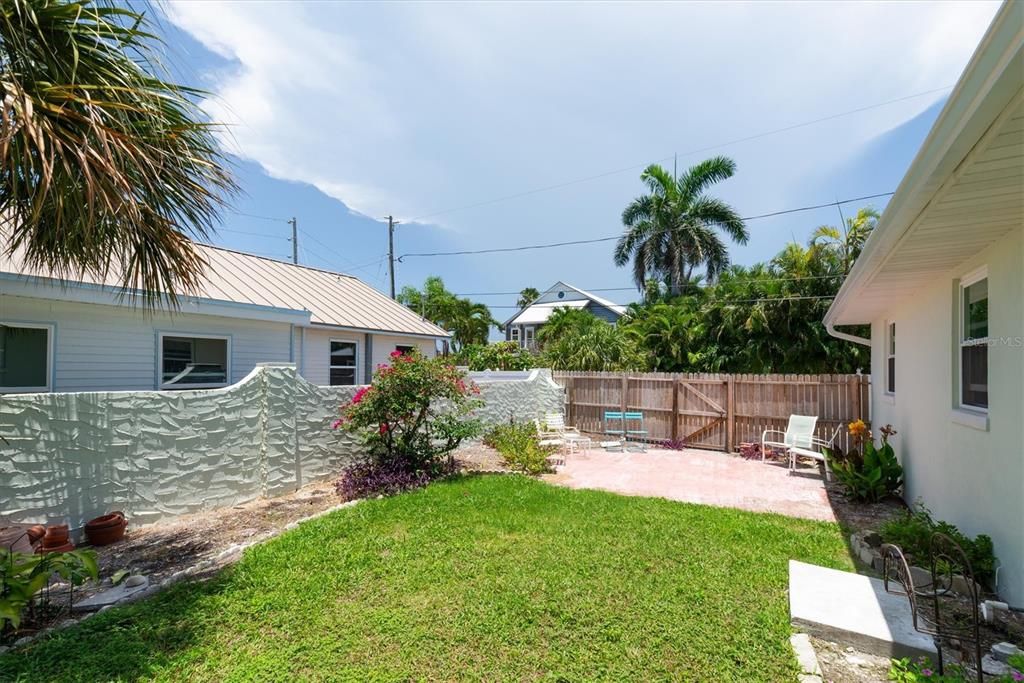 En Venta: $649,000 (3 camas, 2 baños, 1400 Pies cuadrados)