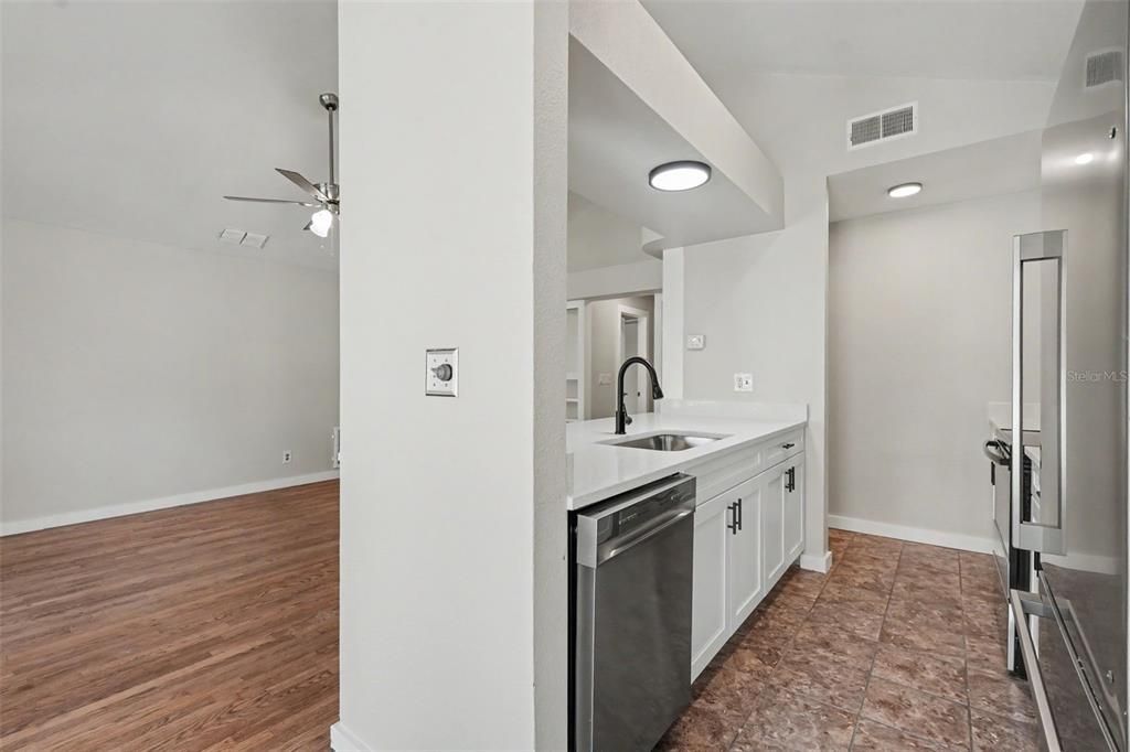En Venta: $389,500 (3 camas, 2 baños, 1160 Pies cuadrados)