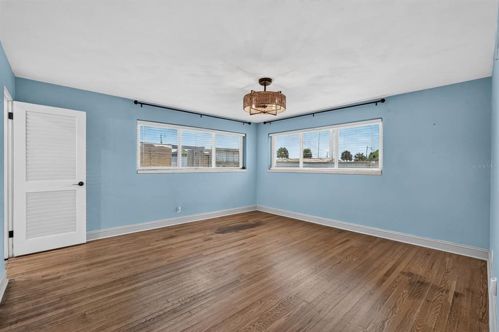 En Venta: $578,800 (4 camas, 3 baños, 2048 Pies cuadrados)