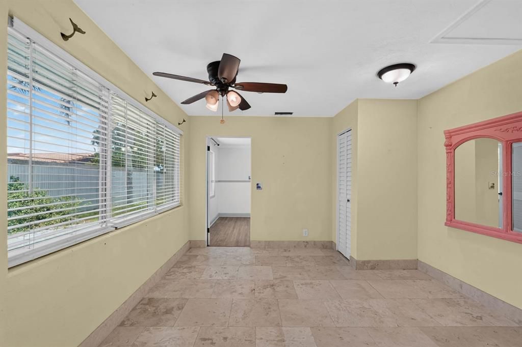 En Venta: $578,800 (4 camas, 3 baños, 2048 Pies cuadrados)