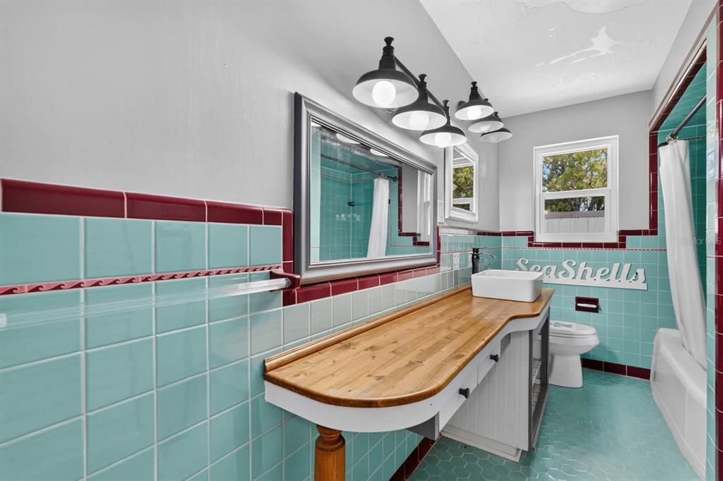 En Venta: $578,800 (4 camas, 3 baños, 2048 Pies cuadrados)