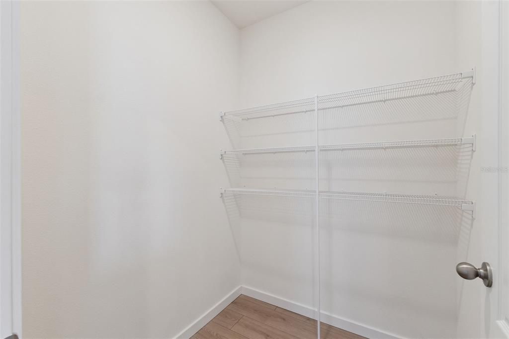 На продажу: $414,990 (5 спален, 3 ванн, 2447 Квадратных фут)
