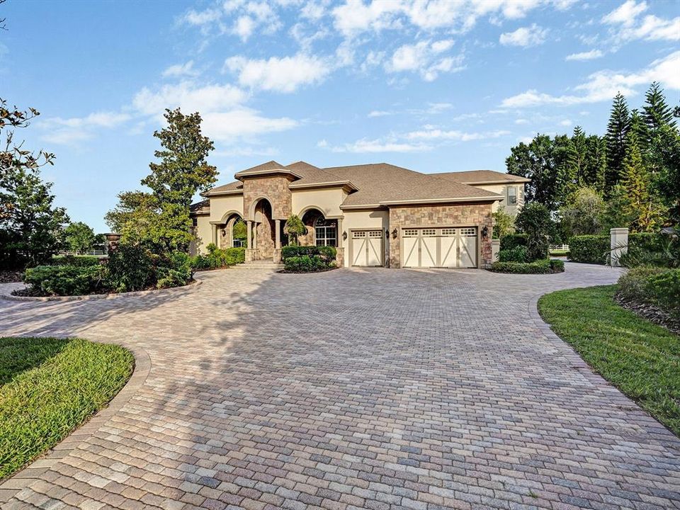 На продажу: $2,999,999 (6 спален, 5 ванн, 6829 Квадратных фут)