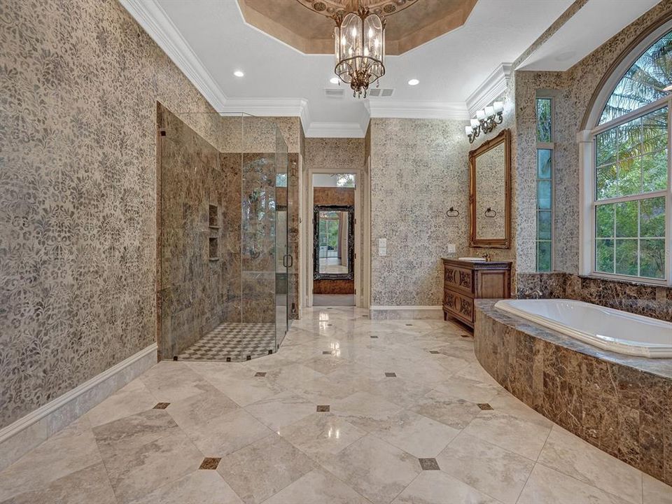 На продажу: $2,999,999 (6 спален, 5 ванн, 6829 Квадратных фут)