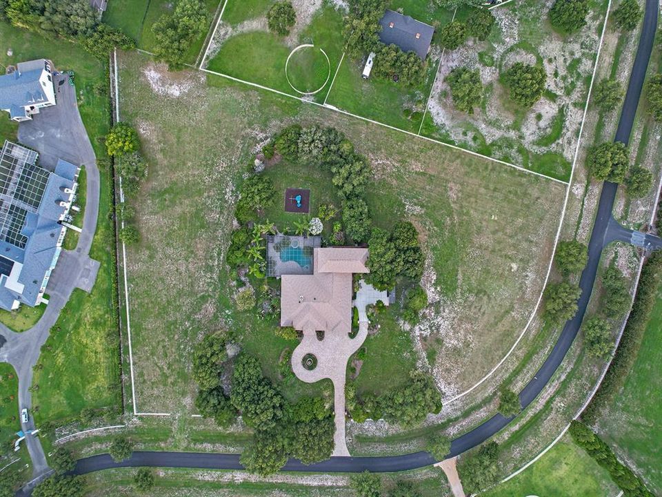 На продажу: $2,999,999 (6 спален, 5 ванн, 6829 Квадратных фут)
