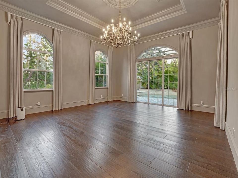 На продажу: $2,999,999 (6 спален, 5 ванн, 6829 Квадратных фут)