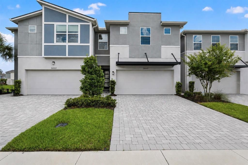 For Sale: $464,500 (4 beds, 3 baths, 2574 Square Feet)