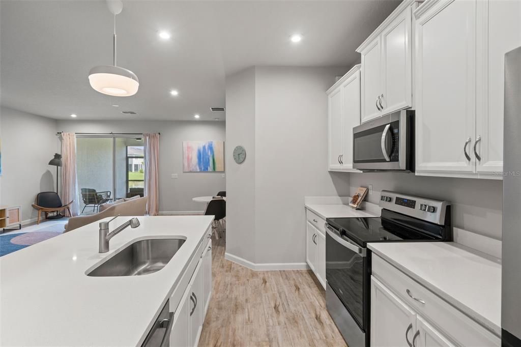 For Sale: $464,500 (4 beds, 3 baths, 2574 Square Feet)