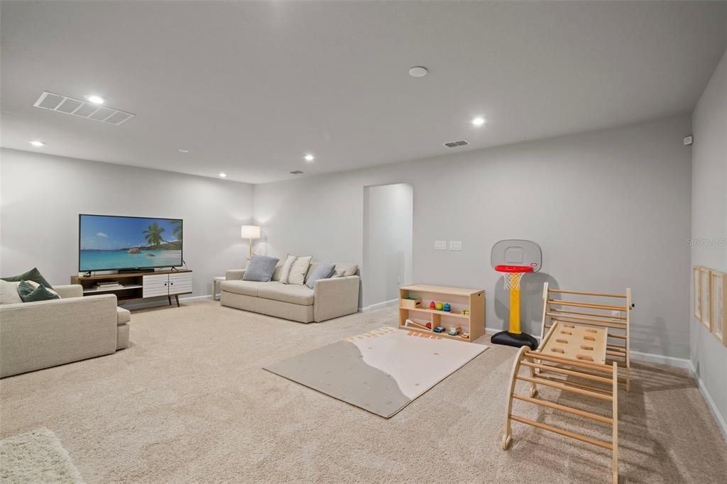 For Sale: $464,500 (4 beds, 3 baths, 2574 Square Feet)