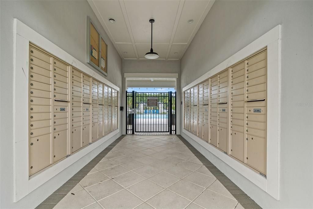 For Sale: $464,500 (4 beds, 3 baths, 2574 Square Feet)