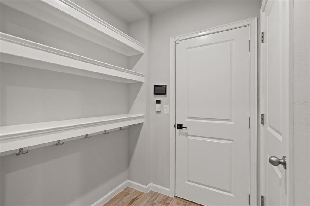 For Sale: $464,500 (4 beds, 3 baths, 2574 Square Feet)