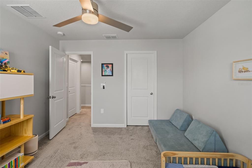 For Sale: $464,500 (4 beds, 3 baths, 2574 Square Feet)