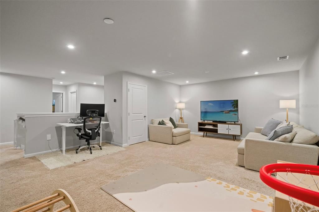 For Sale: $464,500 (4 beds, 3 baths, 2574 Square Feet)