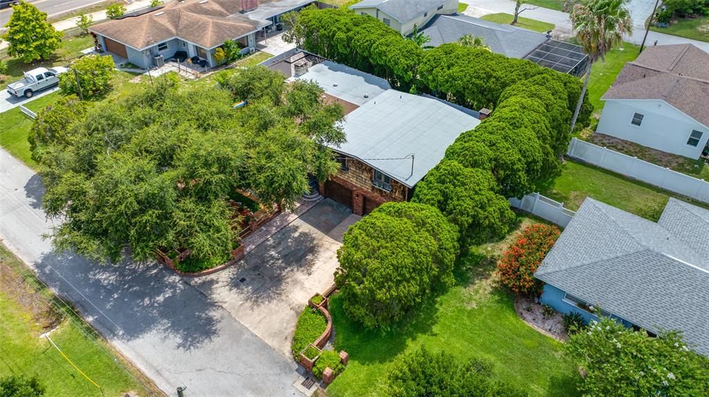 For Sale: $685,000 (4 beds, 3 baths, 2583 Square Feet)
