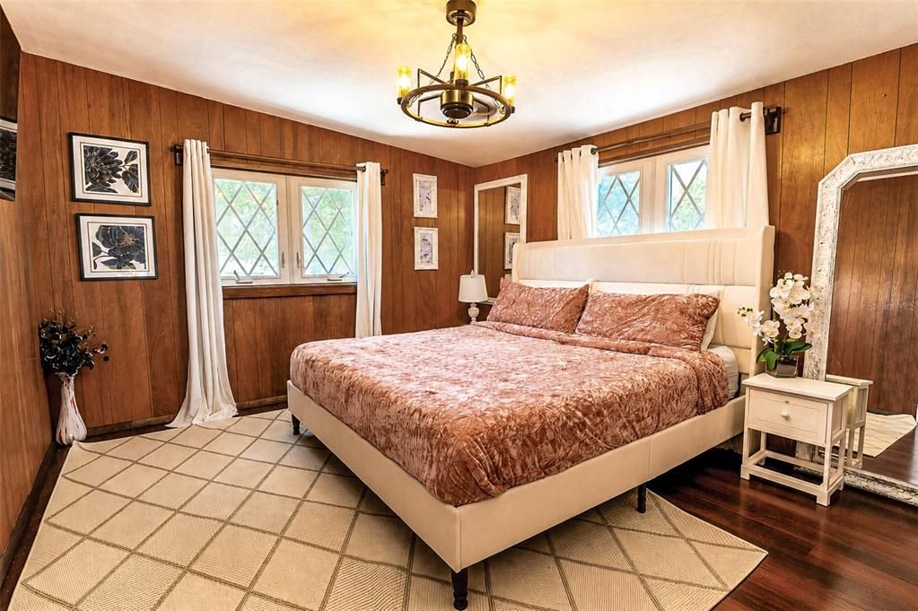 For Sale: $685,000 (4 beds, 3 baths, 2583 Square Feet)