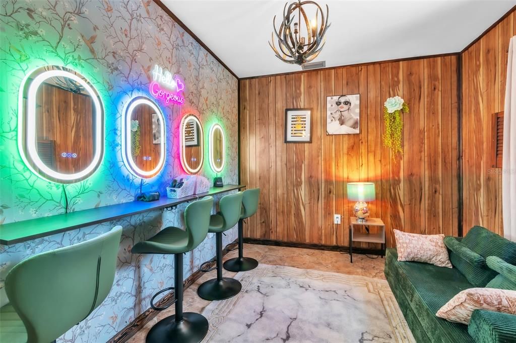 For Sale: $685,000 (4 beds, 3 baths, 2583 Square Feet)