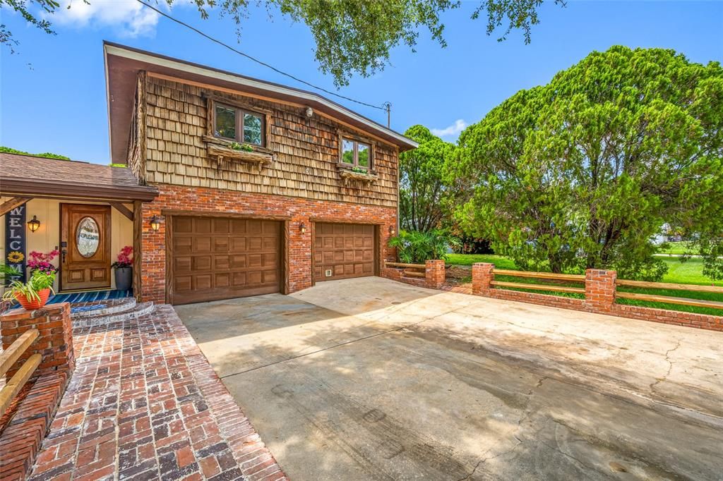 For Sale: $685,000 (4 beds, 3 baths, 2583 Square Feet)